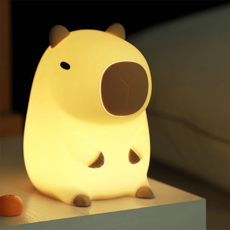 Luna | Capybara Squishy Light