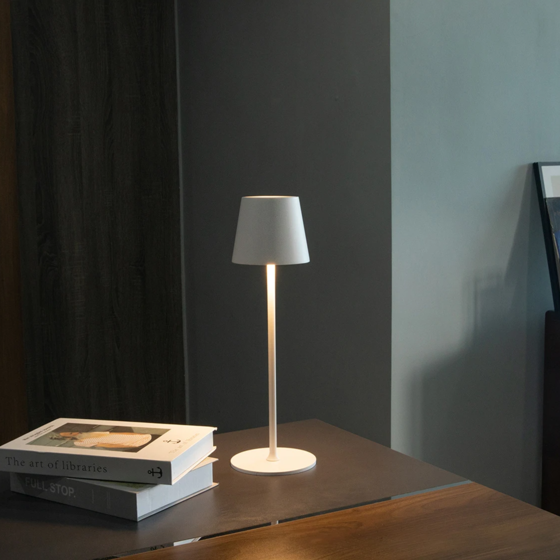 Luna | LED Table Lamp
